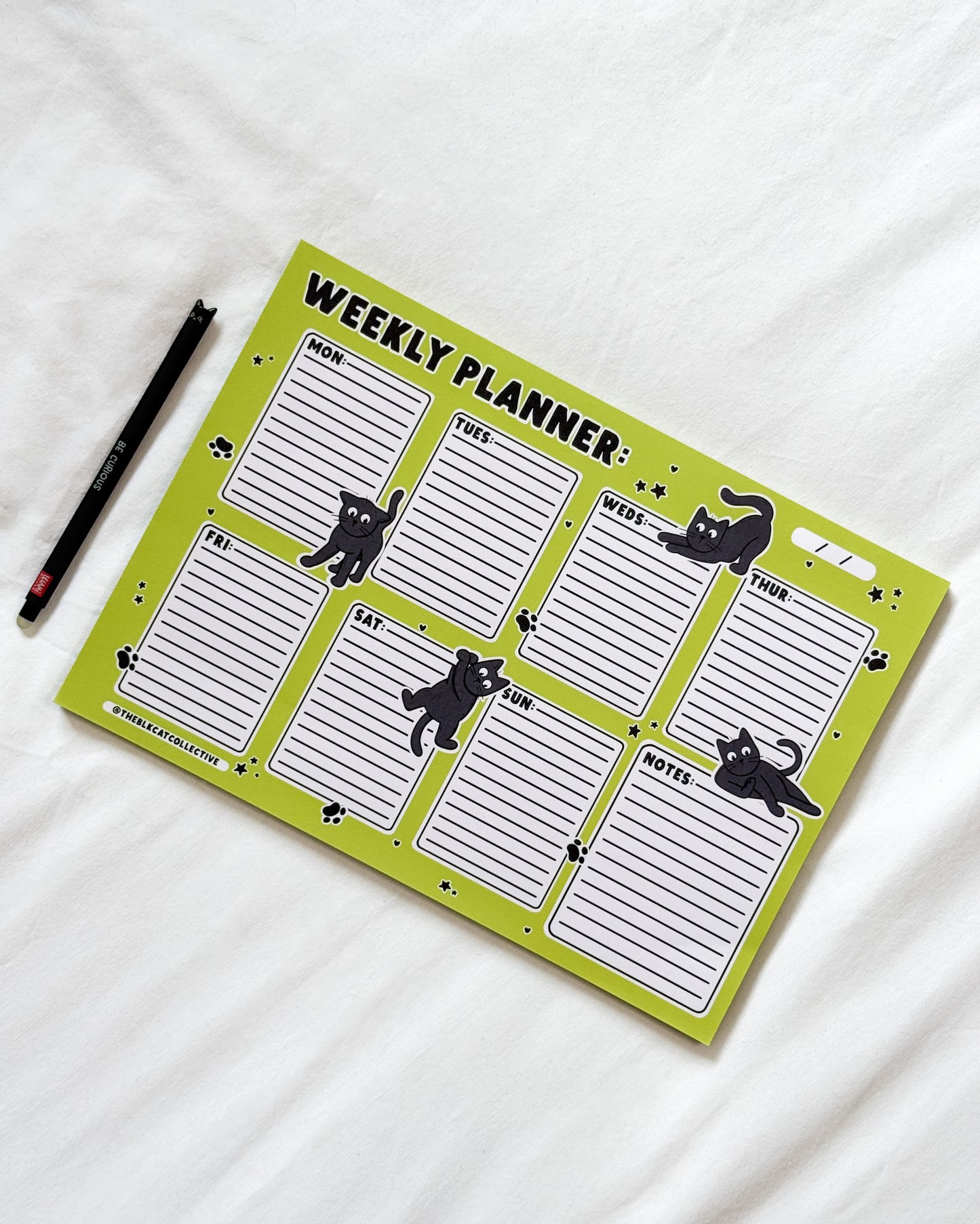 BLACK CAT A4 WEEKLY DESK PLANNER