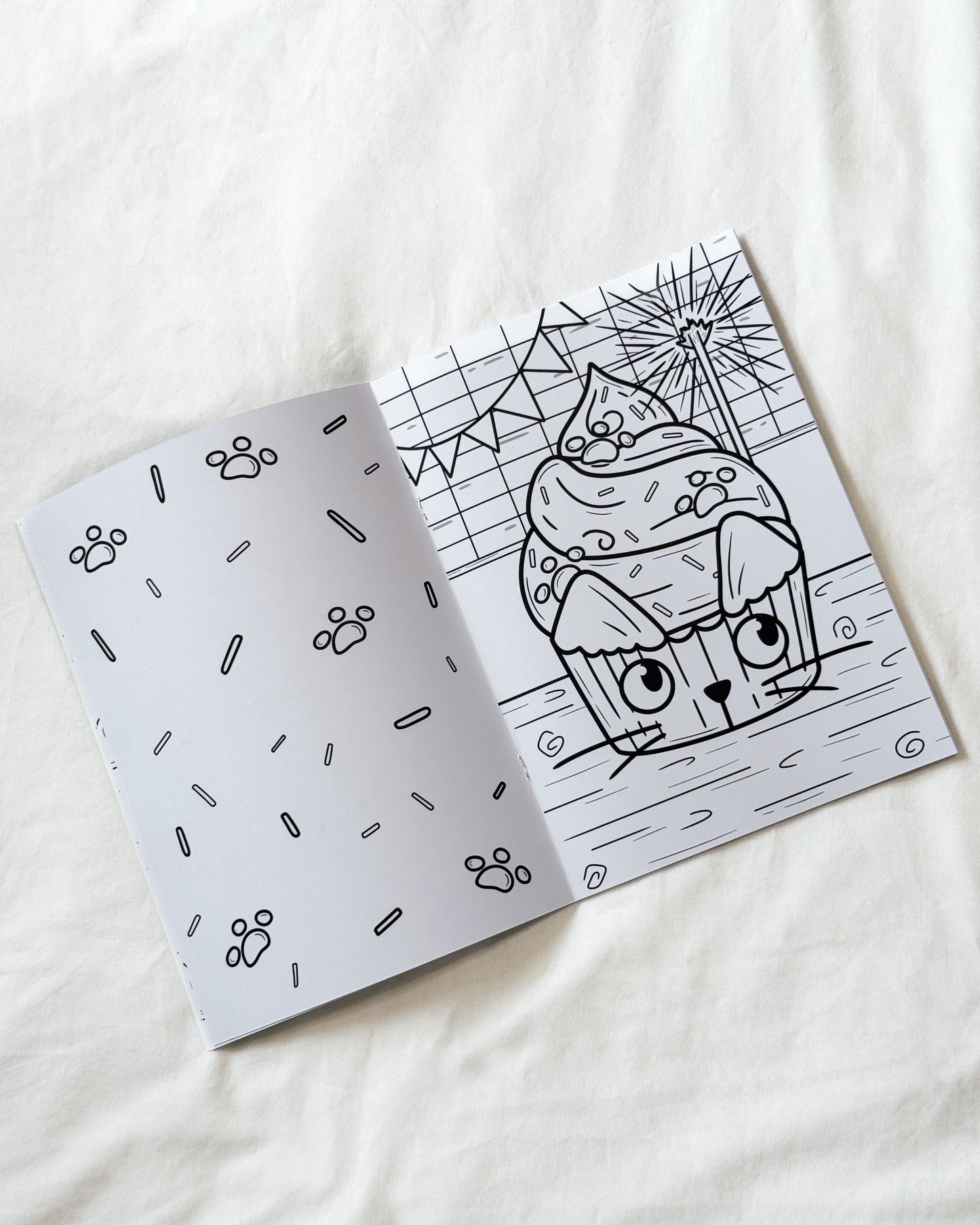 THE CURIOUS CAT COLOURING BOOK