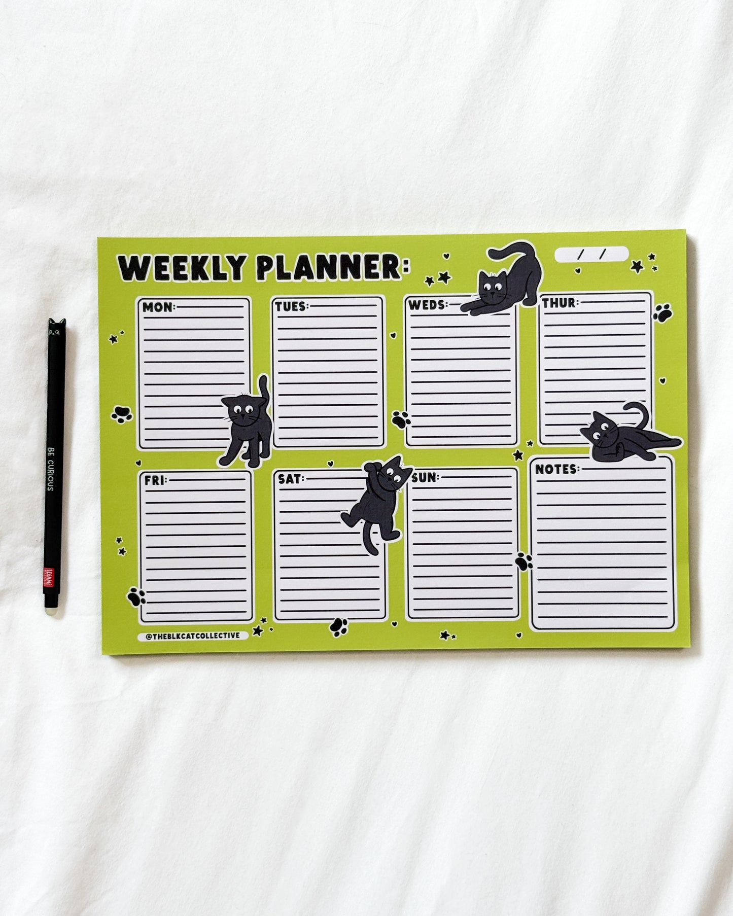 BLACK CAT A4 WEEKLY DESK PLANNER