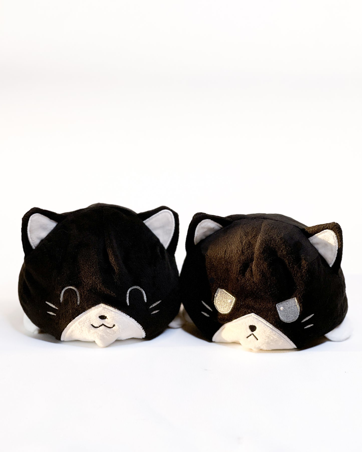 BLACK AND WHITE CAT REVERSIBLE PLUSHIE