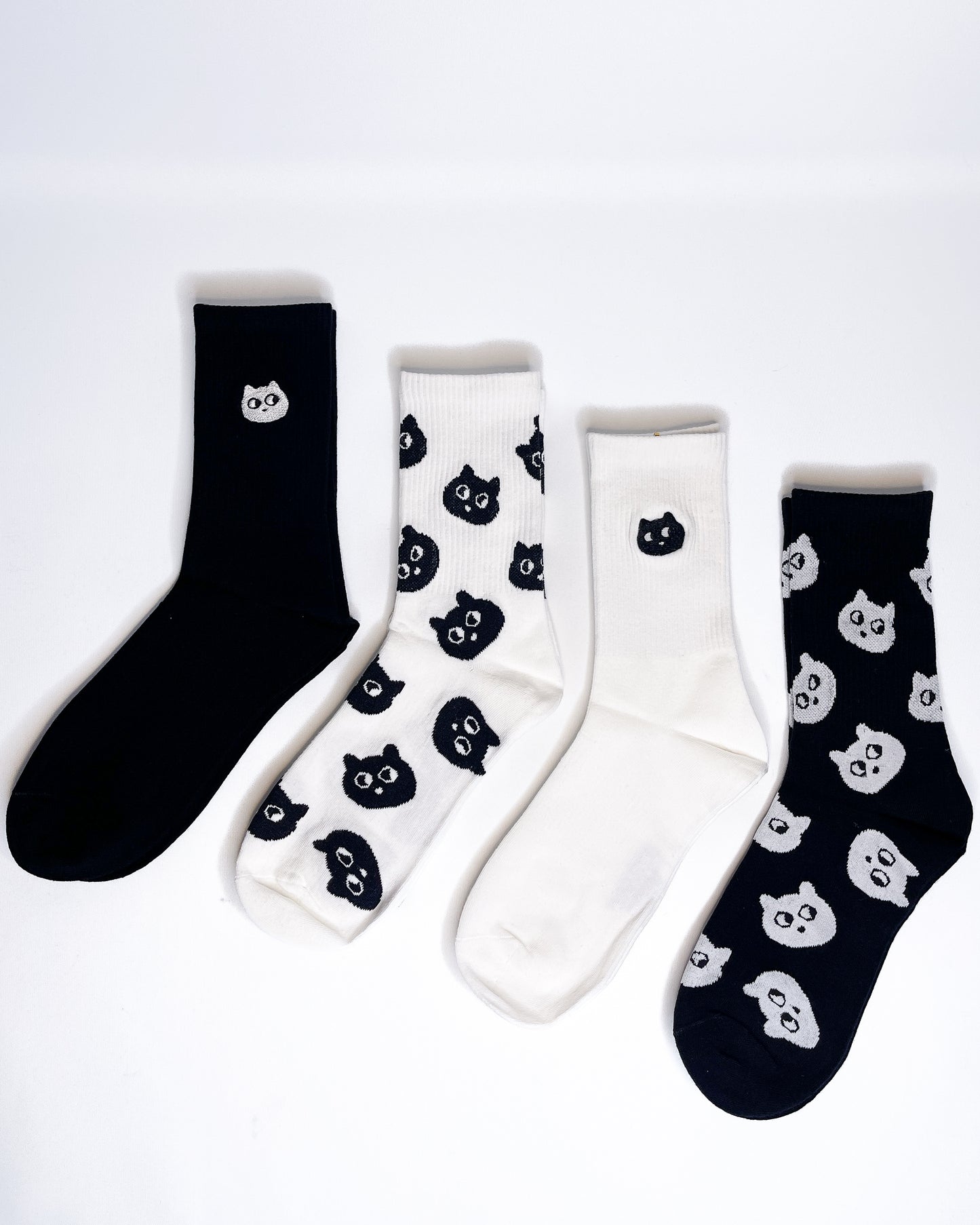 SET OF 4 BLACK AND WHITE CAT TUBE SOCKS