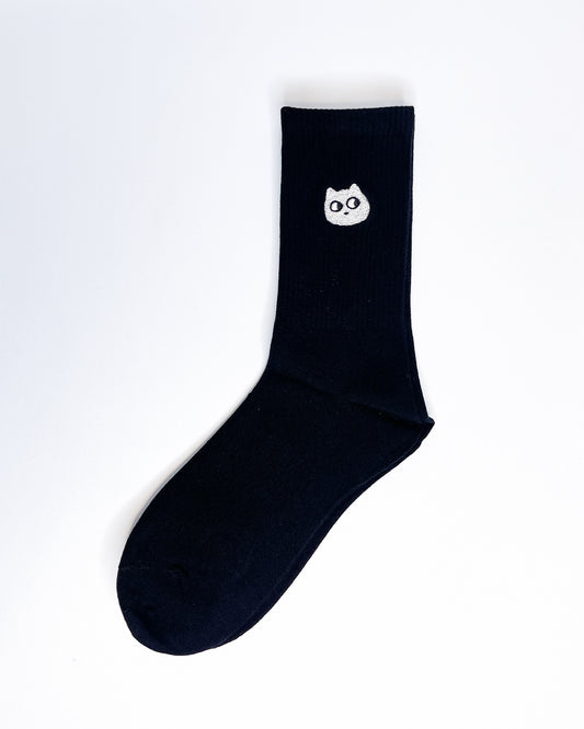 WHITE CAT EMBROIDERED BLACK TUBE SOCKS