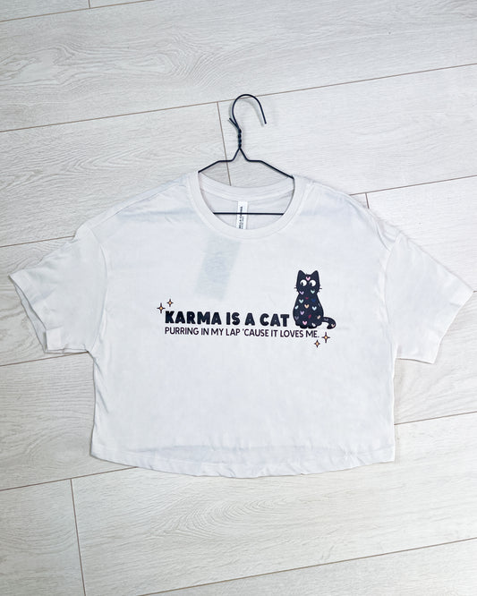 KARMA IS A CAT TAYLOR SWIFT BOXY CROP T-SHIRT